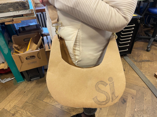 commandes sur-mesure de sac en cuir - Sac SI 4 - yvon morin commandes sur-mesure de sac en cuir - Essai du Master - Sac SI - yvon morin