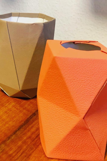 origamis en cuir et papier 1 - yvon morin origamis en cuir et papier - yvon morin